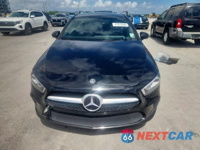 Piąte zdjęcie samochodu w środku: 2020 MERCEDES-BENZ A 220 VIN:WDD3G4EB3LW038677 - miniatura
