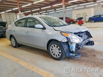 Czwarte zdjęcie samochodu z boku: 2019 NISSAN VERSA SV VIN:3N1CN7AP4KL847759 - miniatura