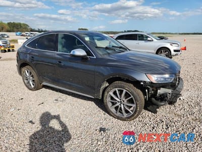 Czwarte zdjęcie samochodu z boku: 2022 AUDI SQ5 SPORTBACK PREMIUM VIN:WA114AFY1N2047071 - miniatura
