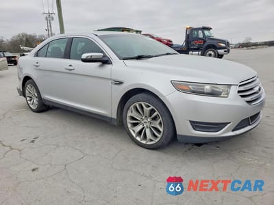 Czwarte zdjęcie samochodu z boku: 2015 FORD TAURUS LIMITED VIN:1FAHP2F86FG102626 - miniatura