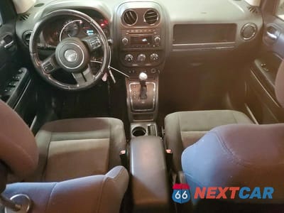 Zdjęcie 8 z 13 samochodu: 2011 JEEP COMPASS VIN:1J4NF1FB3BD263818 - miniatura