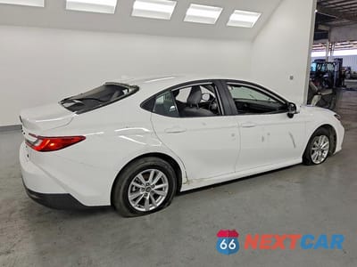 Trzecie zdjęcie samochodu z tyłu: 2025 TOYOTA CAMRY LE VIN:4T1DAACK1SU112234 - miniatura