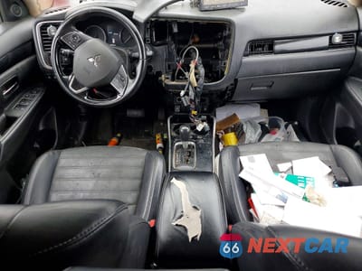 Zdjęcie 8 z 13 samochodu: 2020 MITSUBISHI OUTLANDER SE VIN:JA4AZ3A36LZ043868 - miniatura