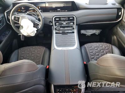 Zdjęcie 8 z 13 samochodu: 2025 NISSAN ARMADA PLATINUM VIN:JN8AY3EB2S9101133 - miniatura