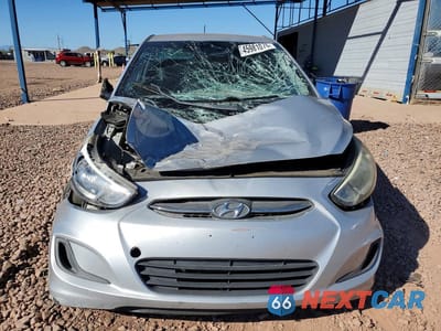 Piąte zdjęcie samochodu w środku: 2017 HYUNDAI ACCENT SE VIN:KMHCT5AE5HU325898 - miniatura