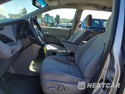 Zdjęcie 7 z 13 samochodu: 2015 TOYOTA SIENNA LE 8-PASSENGER VIN:5TDKK3DC3FS677266 - miniatura
