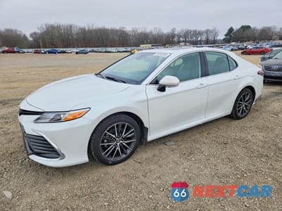 2022 TOYOTA CAMRY HYBRID XLE 4T1F31AK1NU599123 - główne zdjęcie licytacji z USA - miniatura