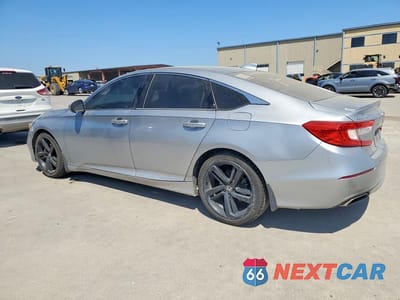 Drugie zdjęcie samochodu z przodu: 2018 HONDA ACCORD SPORT VIN:1HGCV2F33JA024933 - miniatura