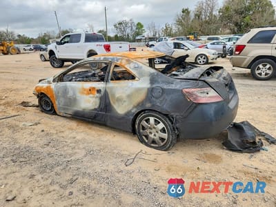 Drugie zdjęcie samochodu z przodu: 2010 HONDA CIVIC LX VIN:2HGFG1B69AH530866 - miniatura