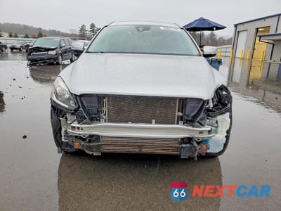 Piąte zdjęcie samochodu w środku: 2015 VOLVO XC60 T6 PREMIER VIN:YV4902RK6F2675580 - miniatura