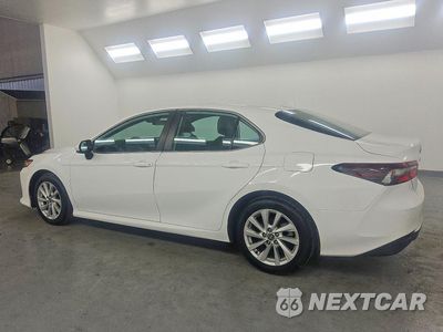 Drugie zdjęcie samochodu z przodu: 2022 TOYOTA CAMRY LE VIN:4T1C11AK0NU636901 - miniatura