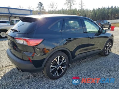 Trzecie zdjęcie samochodu z tyłu: 2022 FORD ESCAPE SE VIN:1FMCU0G67NUB95991 - miniatura
