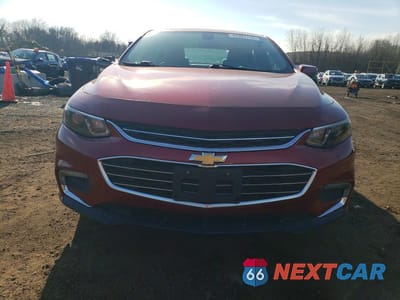 Piąte zdjęcie samochodu w środku: 2017 CHEVROLET MALIBU LT VIN:1G1ZE5ST3HF182081 - miniatura