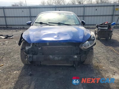 Piąte zdjęcie samochodu w środku: 2019 KIA FORTE LXS VIN:3KPF24AD0KE024807 - miniatura