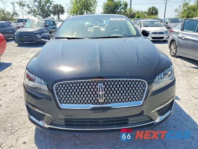 Piąte zdjęcie samochodu w środku: 2019 LINCOLN MKZ VIN:3LN6L5A94KR629111 - miniatura