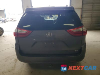 Zdjęcie 6 z 13 samochodu: 2018 TOYOTA SIENNA XLE 8-PASSENGER VIN:5TDYZ3DC6JS947430 - miniatura
