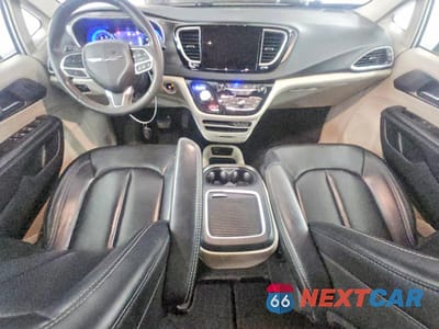 Zdjęcie 8 z 14 samochodu: 2023 CHRYSLER PACIFICA TOURING L VIN:2C4RC1BG7PR511008 - miniatura