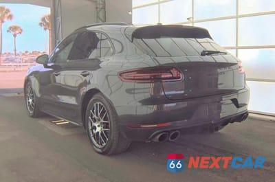 Trzecie zdjęcie samochodu z tyłu: 2017 PORSCHE MACAN GTS VIN:WP1AG2A5XHLB52317 - miniatura