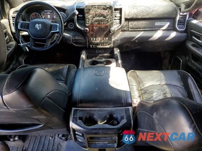 Zdjęcie 8 z 11 samochodu: 2021 RAM 3500 LARAMIE VIN:3C63RRML8MG640624 - miniatura