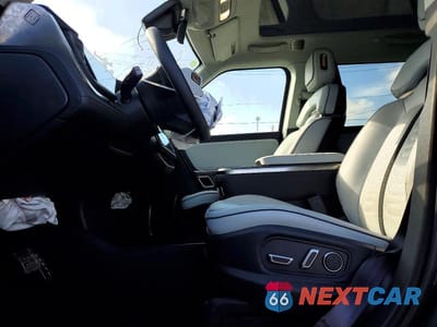 Zdjęcie 7 z 12 samochodu: 2024 RIVIAN R1S ADVENTURE VIN:7PDSGCBA3RN030064 - miniatura