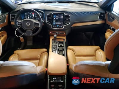 Zdjęcie 8 z 12 samochodu: 2017 VOLVO XC90 T6 VIN:YV4A22PL6H1106904 - miniatura