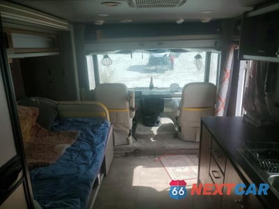 Piąte zdjęcie samochodu w środku: 2014 FORD F53 - RV VIN:1F64F5DY7E0A13786 - miniatura