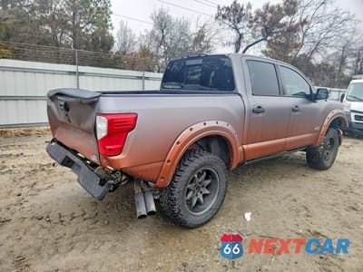 Trzecie zdjęcie samochodu z tyłu: 2018 NISSAN TITAN SV VIN:1N6AA1E56JN546122 - miniatura