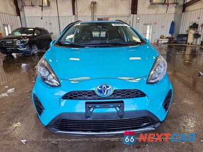 Piąte zdjęcie samochodu w środku: 2018 TOYOTA PRIUS C TWO VIN:JTDKDTB37J1619986 - miniatura