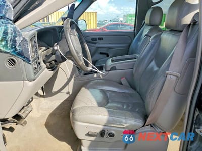 Zdjęcie 7 z 14 samochodu: 2005 CHEVROLET SUBURBAN K1500 VIN:3GNFK16Z25G229578 - miniatura