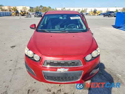 Piąte zdjęcie samochodu w środku: 2014 CHEVROLET SONIC LT VIN:1G1JC5SH9E4224906 - miniatura