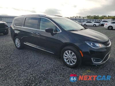 Czwarte zdjęcie samochodu z boku: 2020 CHRYSLER PACIFICA TOURING L VIN:2C4RC1BG6LR124718 - miniatura