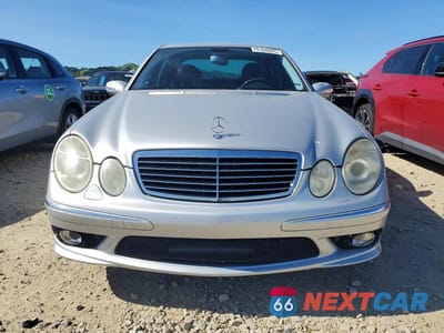 Piąte zdjęcie samochodu w środku: 2004 MERCEDES-BENZ E 500 VIN:WDBUF70J54A416948 - miniatura