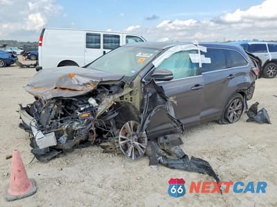 2014 TOYOTA HIGHLANDER XLE 5TDKKRFH6ES016714 - główne zdjęcie licytacji z USA - miniatura