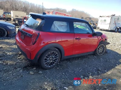 Trzecie zdjęcie samochodu z tyłu: 2025 MINI COOPER S VIN:WMW23GD07S2W37393 - miniatura