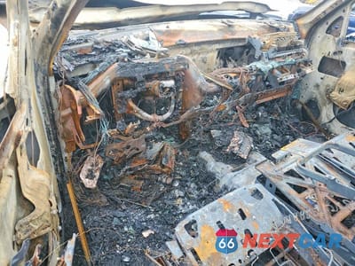 Zdjęcie 8 z 12 samochodu: 2011 CHEVROLET SILVERADO K1500 LT VIN:1GCRKSE31BZ250510 - miniatura