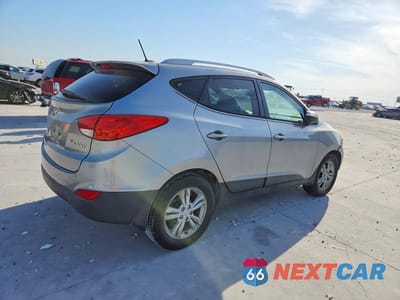 Trzecie zdjęcie samochodu z tyłu: 2012 HYUNDAI TUCSON GLS VIN:KM8JU3AC6CU454913 - miniatura