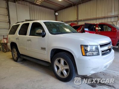 Czwarte zdjęcie samochodu z boku: 2012 CHEVROLET TAHOE C1500 LT VIN:1GNSCBE0XCR302388 - miniatura