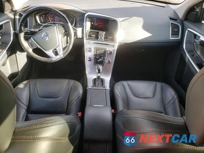 Zdjęcie 8 z 11 samochodu: 2017 VOLVO XC60 T6 DYNAMIC VIN:YV449MRR5H2069084 - miniatura