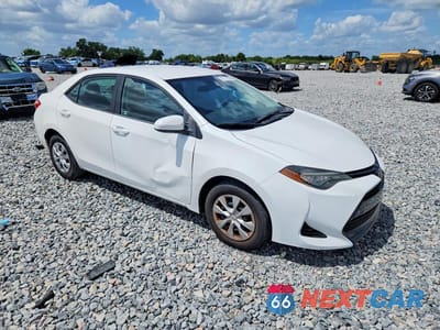 Czwarte zdjęcie samochodu z boku: 2017 TOYOTA COROLLA L VIN:2T1BURHE5HC770682 - miniatura