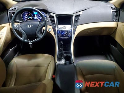 Zdjęcie 8 z 12 samochodu: 2012 HYUNDAI SONATA HYBRID BASE VIN:KMHEC4A45CA047217 - miniatura