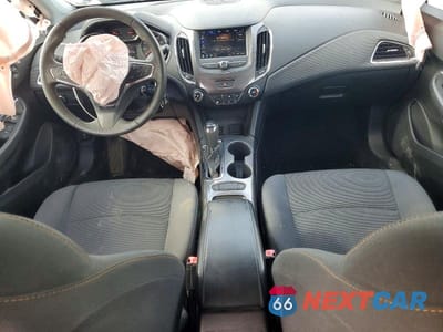 Zdjęcie 10 z 14 samochodu: 2019 CHEVROLET CRUZE LS VIN:3G1BC6SM3KS613494 - miniatura