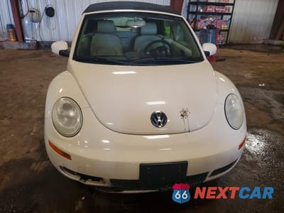 Piąte zdjęcie samochodu w środku: 2006 VOLKSWAGEN NEW BEETLE CONVERTIBLE OPTION PACKAGE 1 VIN:3VWRG31Y76M331783 - miniatura