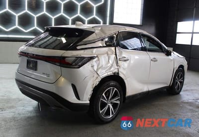 Trzecie zdjęcie samochodu z tyłu: 2023 LEXUS RX 350 PREMIUM VIN:2T2BAMCA7PC027001 - miniatura