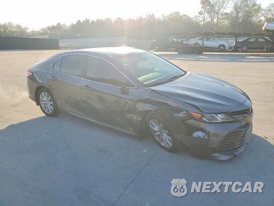 Czwarte zdjęcie samochodu z boku: 2020 TOYOTA CAMRY LE VIN:4T1C11AK6LU376890 - miniatura