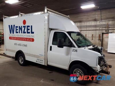 Czwarte zdjęcie samochodu z boku: 2022 CHEVROLET EXPRESS G3500 DELIVERY TRUCK VIN:1GB0GRF72N1277744 - miniatura