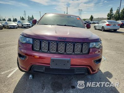 Piąte zdjęcie samochodu w środku: 2017 JEEP GRAND CHEROKEE LAREDO VIN:1C4RJEAG3HC953003 - miniatura
