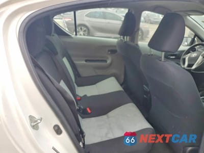 Zdjęcie 10 z 11 samochodu: 2013 TOYOTA PRIUS C TWO VIN:JTDKDTB34D1532552 - miniatura