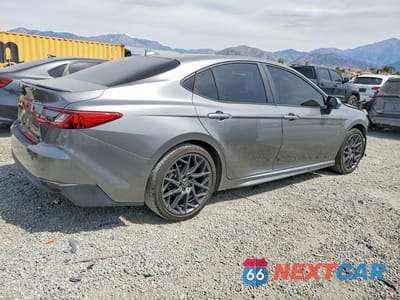 Trzecie zdjęcie samochodu z tyłu: 2025 TOYOTA CAMRY SE VIN:4T1DAACK7SU630798 - miniatura