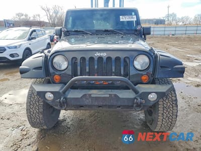 Piąte zdjęcie samochodu w środku: 2013 JEEP WRANGLER UNLIMITED SPORT VIN:1C4BJWDG0DL590771 - miniatura