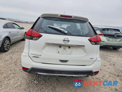 Zdjęcie 6 z 13 samochodu: 2017 NISSAN ROGUE S VIN:KNMAT2MV7HP521622 - miniatura